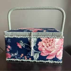 Floral Pattern Vintage Sewing Storage Box with Removable Divider